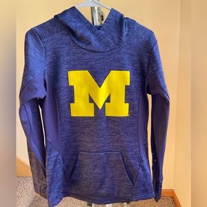 U of M Fanatics Hooded Sweatshirt, Women’s cut, Size SM